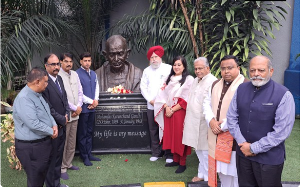 All-Party Delegation Pays Tribute to Mahatma Gandhi in Congo
