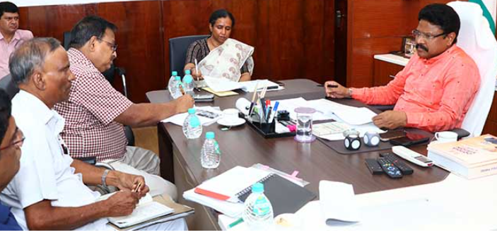 Health Minister reviews Dengue, Malaria, Diarrhea, and Jaundice,  orders for proactive measures