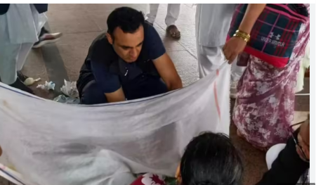 Army Doctor helps deliver a baby at Jhansi Railway platform using just a hair clip and pocket knife