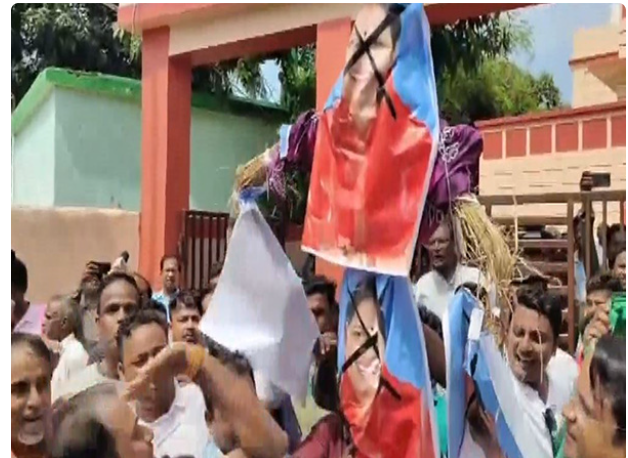 Odisha Minor Girl Set Ablaze: BJD, Congress demand resignation of CM and Dy CM