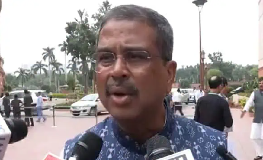 Dharmendra Pradhan slams Rahul Gandhi: "Parliament Is Not a Personal Drawing Room."