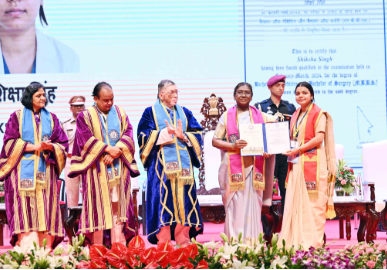"Diagnose Clinically, Behave Compassionately": President Murmu to doctors at AIIMS Deoghar convocation