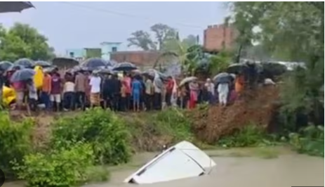 11 Pilgrims killed as vehicle falls into canal in UP's Gonda