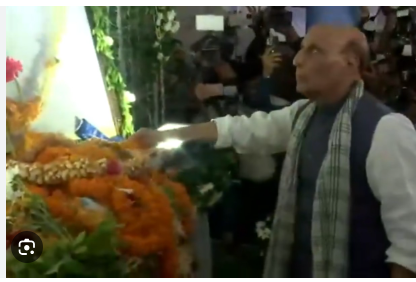  Rajnath Singh, Revanth Reddy pay tributes to Shibu Soren at ‘Shraddh’ ceremony in ancestral village in Jharkhand