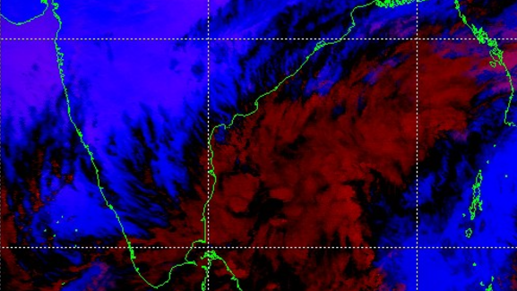 Cyclone Fengal rays ‘clouds’ Odisha skyline; Rain, Chill to grip Bhubaneswar, Cuttack