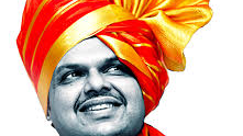 Know how astute gentleman politician Devendra Fadnavis income, assets less than wife Amruta! EXCLUSIVE!