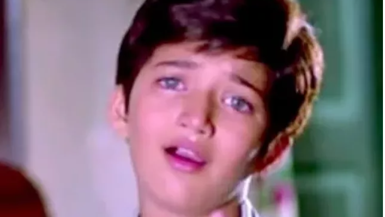 Know the star actress who debuted in B-town as boy, today her HAPPY BIRTHDAY!