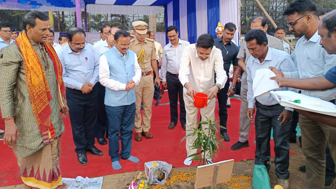 Odisha Governor Hon’ble Dr. Hari Babu Kambhampati Visits Paradip Port 