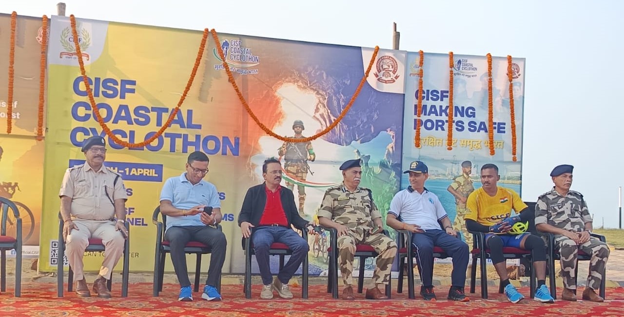 CISF Coastal Cyclothon Receives Rousing Welcome at Paradip Port