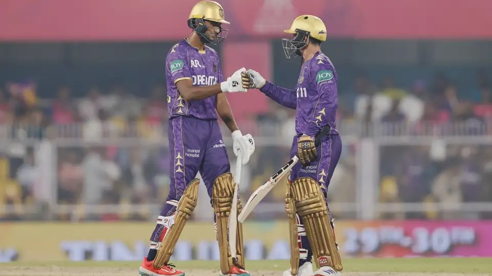 Moeen & De Kock Shine as KKR Beat RR in IPL