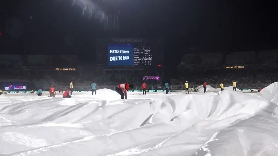 IPL 2025: PBKS vs KKR match abandoned due to rain both share one point each