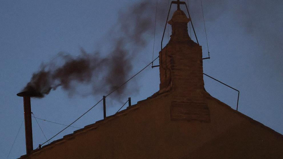 Papal Conclave: First Conclave Vote Ends with Black Smoke from Sistine Chapel