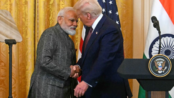 Trump's 25% Oil Tariff: Impact on India & Global Energy