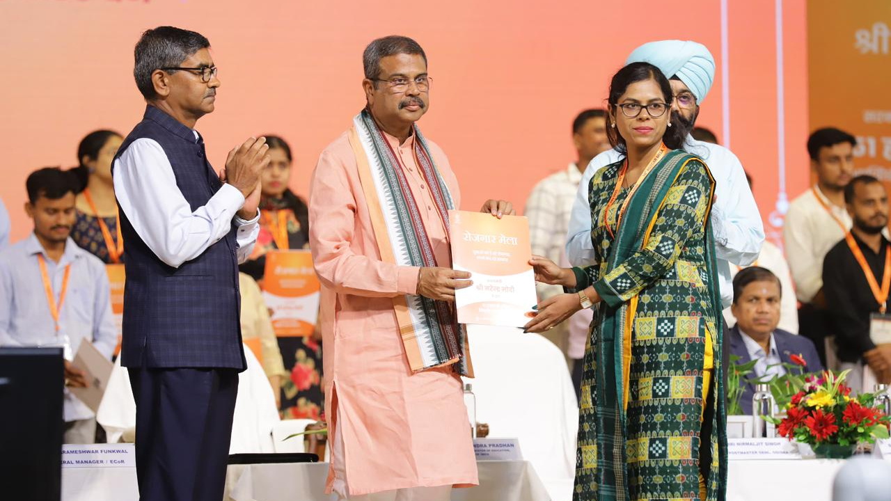 Union Minister Pradhan distributes 204 appointment letters to youth in Odisha under Rozgar Mela 