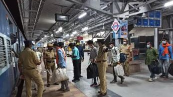 Russian tourist’s phone snatched, modern tech helps RPF, GRP officials track