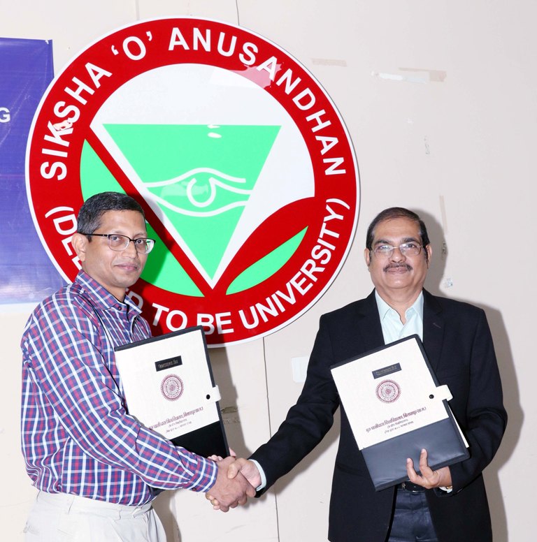 SOA signs MoU with Guru Ghasidas Vishwavidyalaya for programs including collaborative research