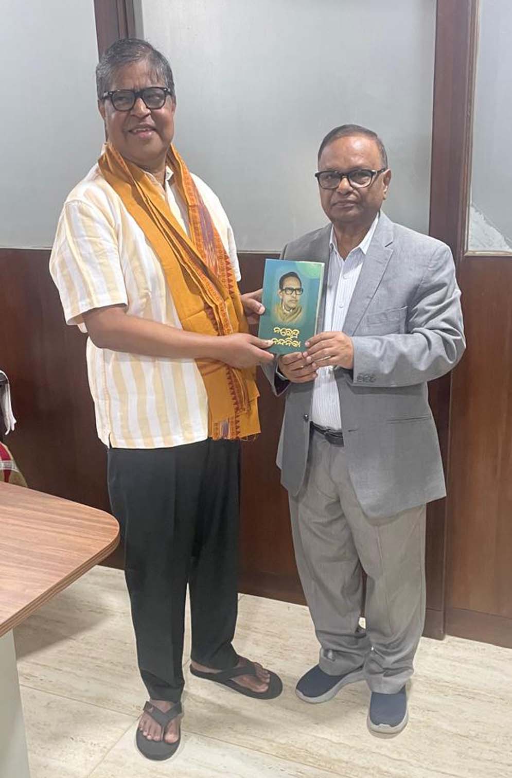Prof. Basanta Panda calls on SOA Founder President