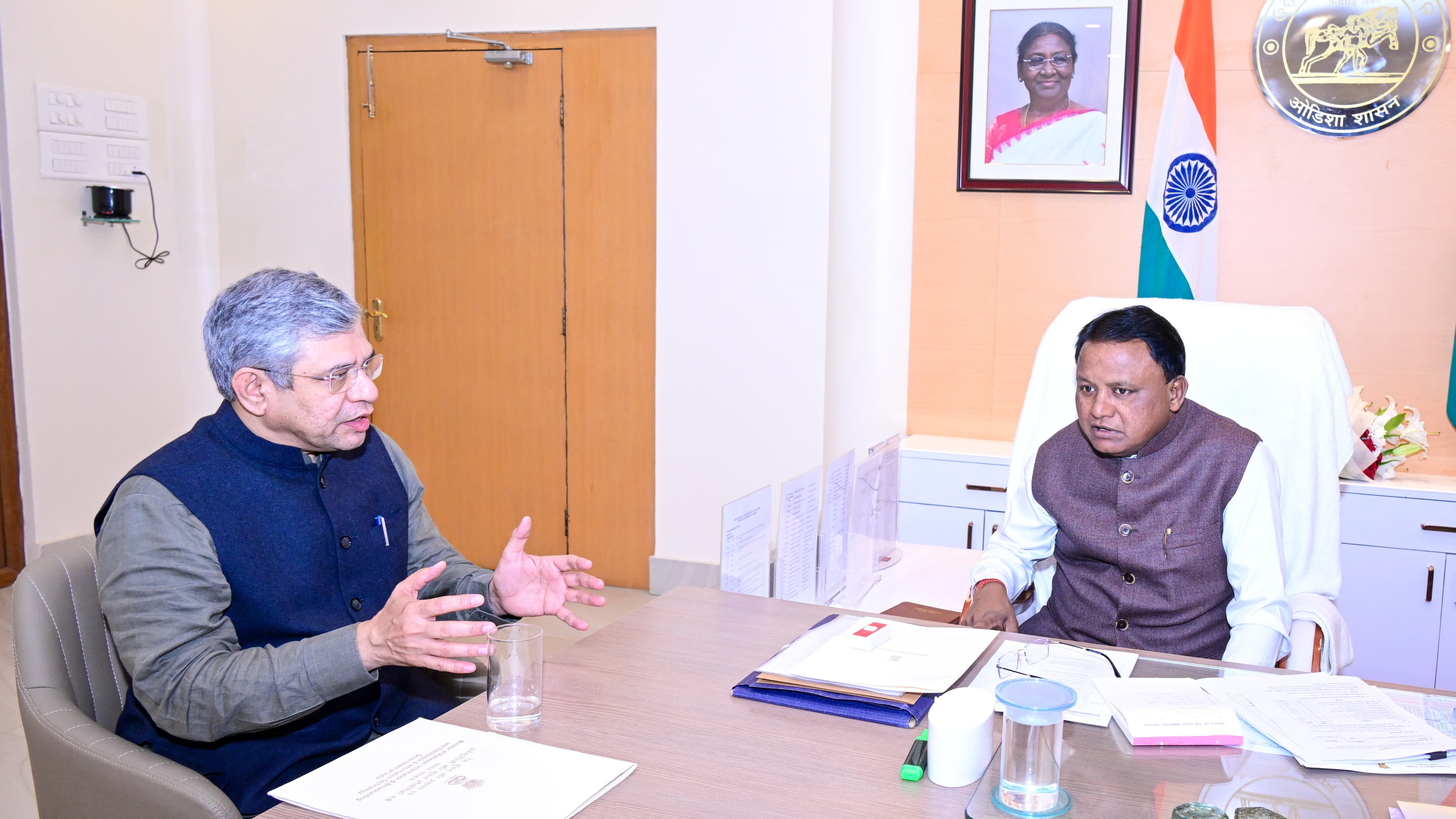 Vaishnaw reviews ongoing railway projects in Odisha