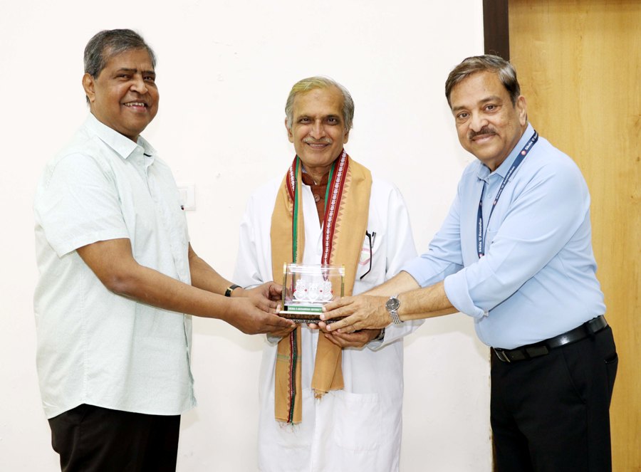 Ashok Mahapatra felicitated by SOA President