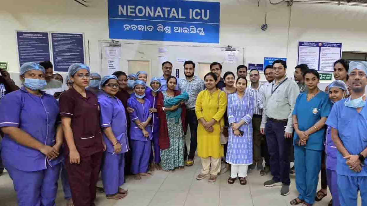 Newborn weighing 2 kg with severe complexities recovers at SUM