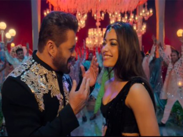 Salman Khan, Rashmika Mandanna set the screen on fire with 'Zohra Jabeen' from Sikandar