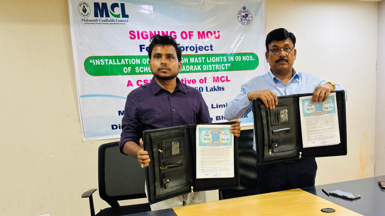 MCL signs MoU to install solar high mast lights in schools of Bhadrak district