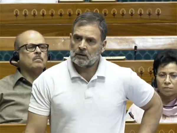 Rahul Gandhi criticizes govt's foreign policy on China and US tariff hike 