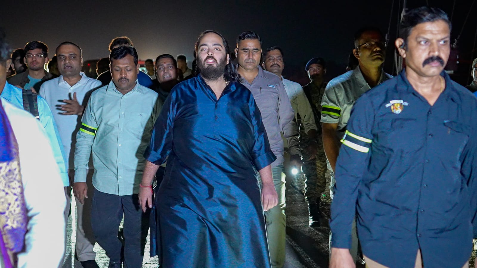 Anant Ambani walks the talk, undertakes 170-km padyatra from Jamnagar to Dwarka