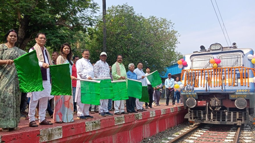 Puri-Bangiriposi-Puri Superfast Express runs with LHB coaches