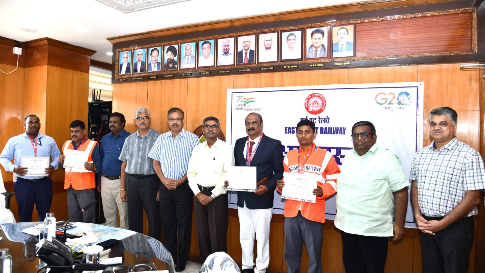 ECoR: Four railway employees felicitated for exemplary service