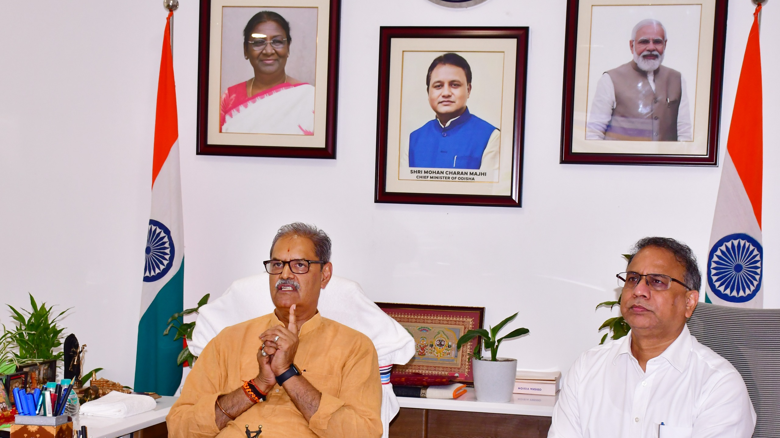  Singh Deo reviews ongoing projects of GRIDCO