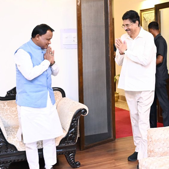 Odisha CM meets Governor amid buzz over Cabinet expansion