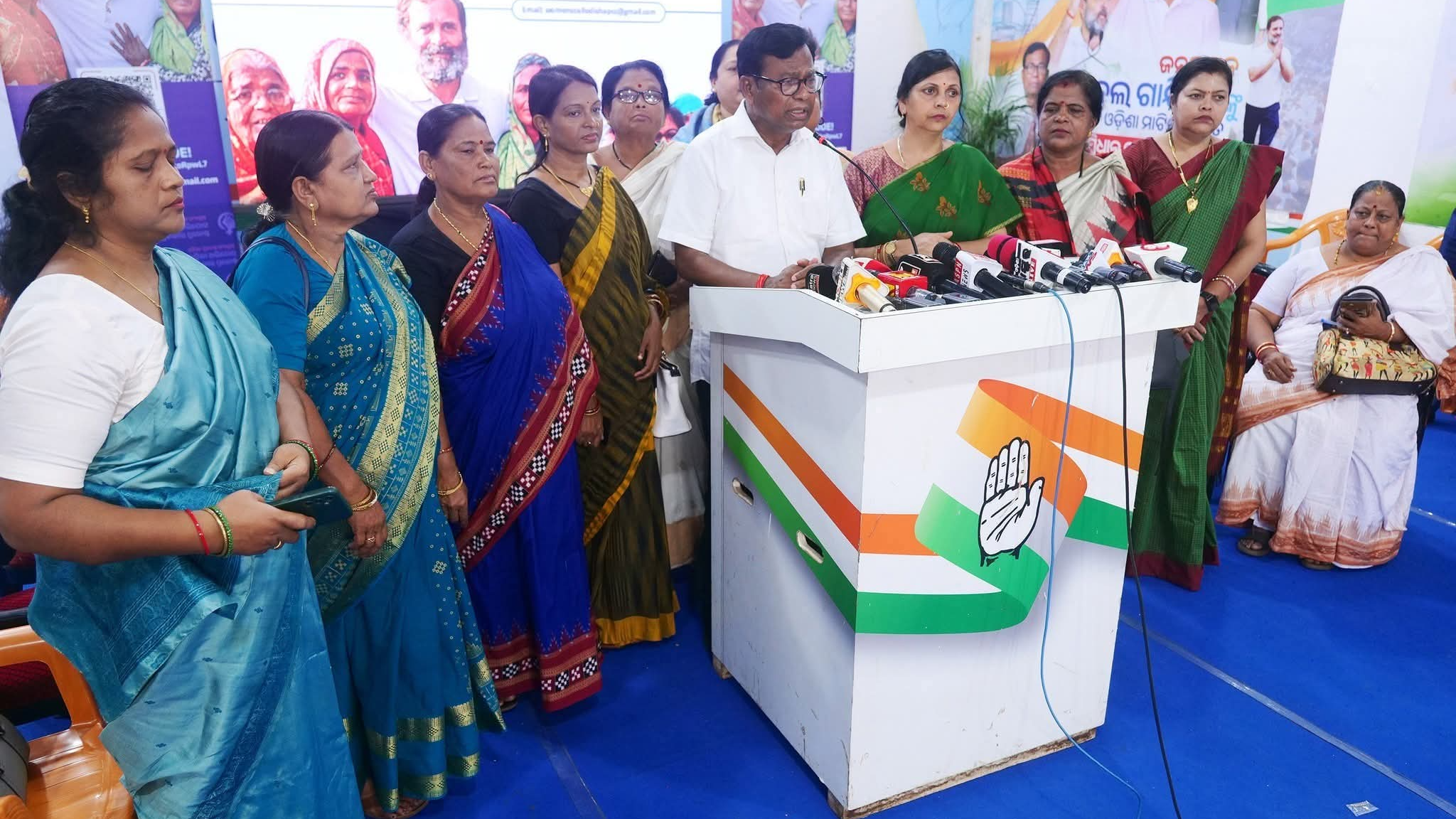 FM College girl death: Congress observes one-minute silent prayer