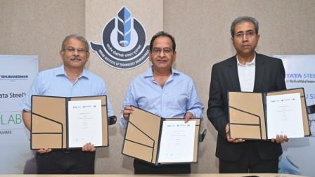 MoU signed to launch TomorrowLAB Accelerator Programme for emerging startups