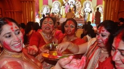 Devotees to celebrate Sindur Khela to bid adieu to Maa Durga