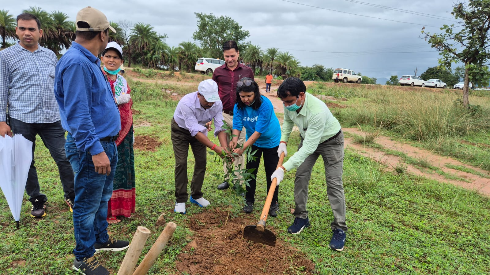 Nuapada’s 1-Day Cleanliness Record: 1 Lakh Trees, 3,000+ Spots Cleaned