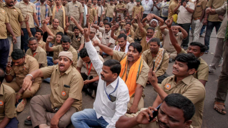 Odisha driver Mahasangha supports Congress workers for Rahul Gandhi’s “Sambhidhan Bachao” rally