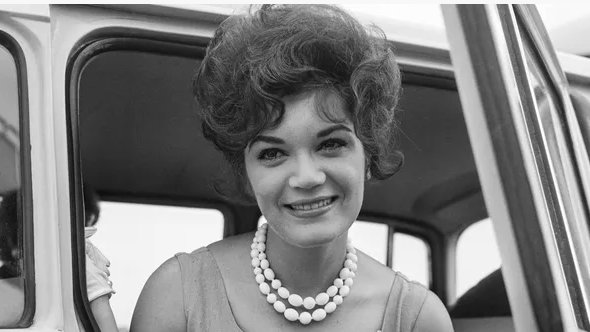 Pop Legend Connie Francis Dies at 87 💔