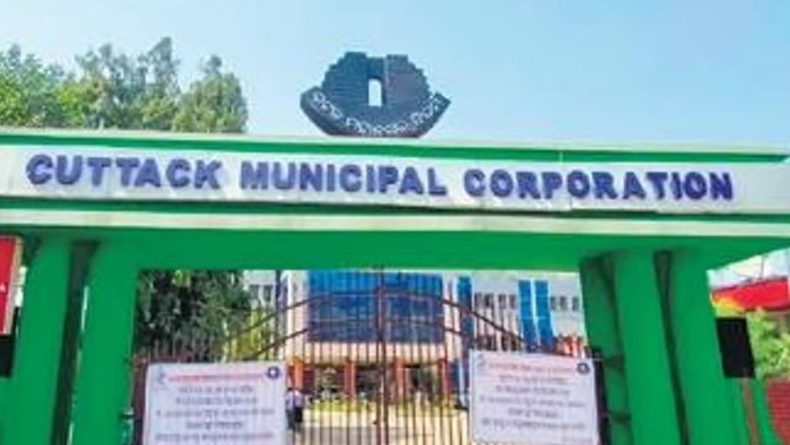 CMC Commissioner Issues Show-Cause to 31 Late Employees