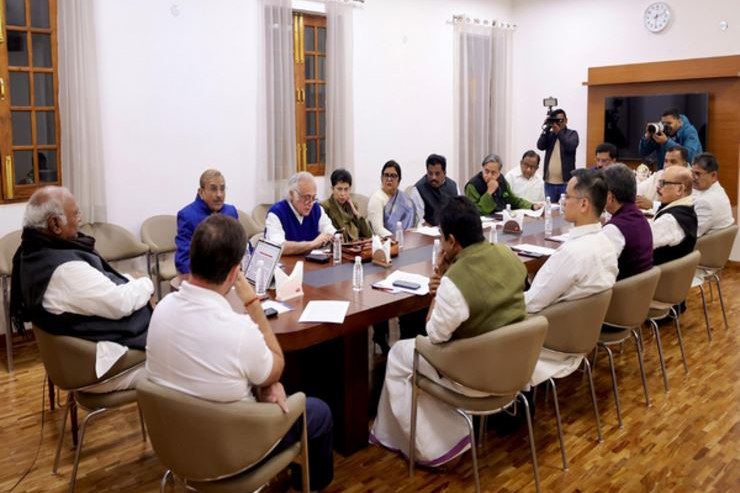 Congress to hold its CWC meeting on Nov 29 to discuss on defeat in Maharashtra, Haryana elections