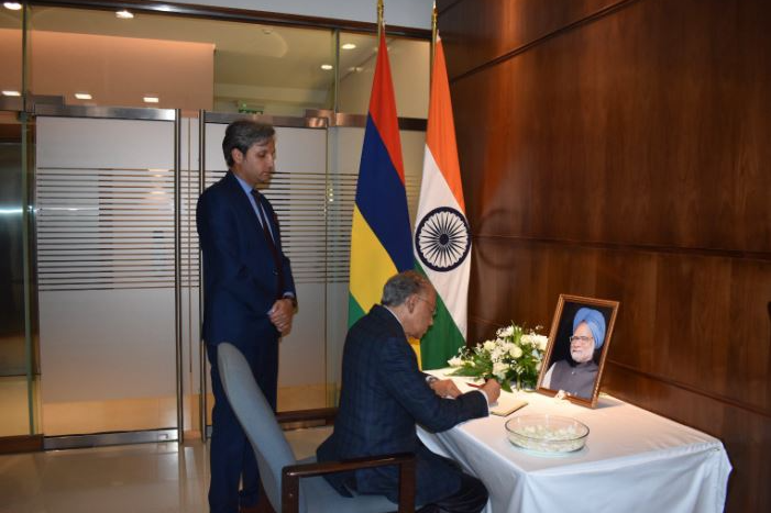 Mauritius flag to be flown at half mast today as mark of respect to former PM Manmohan Singh