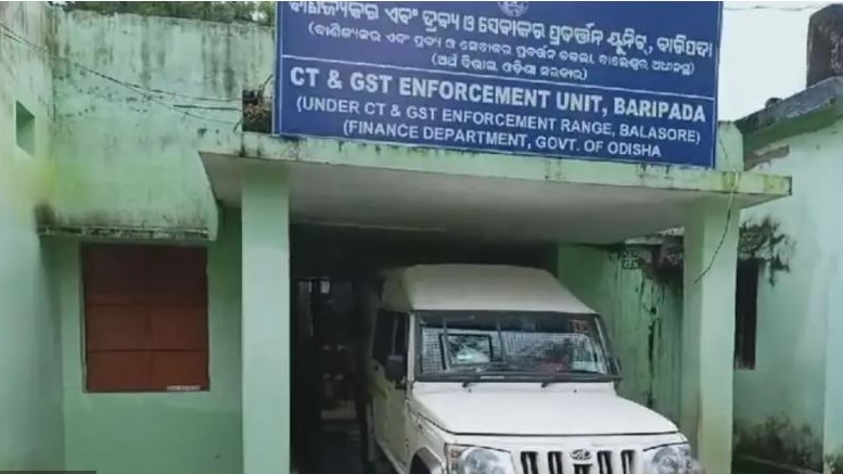 Huge cache of smuggled gold ornaments seized from logistic van in Odisha’s Mayurbhanj