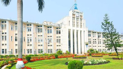 Complete reshuffle of subordinates in Registrar offices within this week