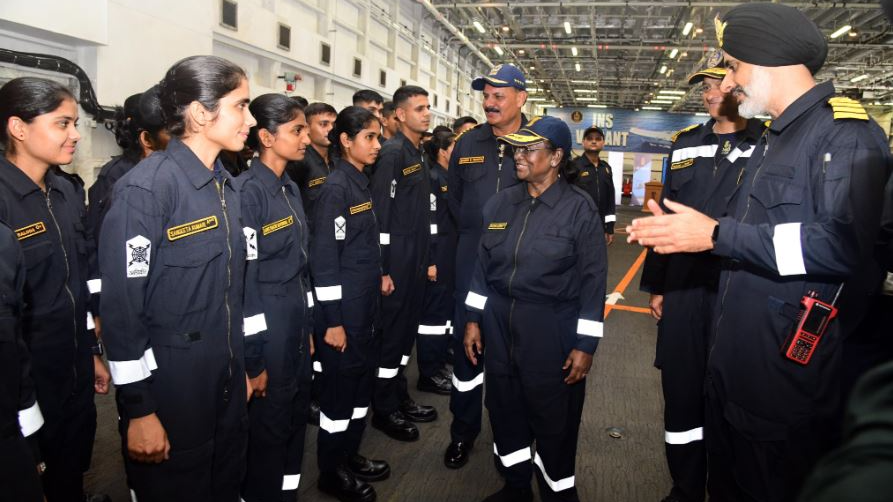 President Murmu witnesses naval operations onboard the INS Vikrant off Goa Coast