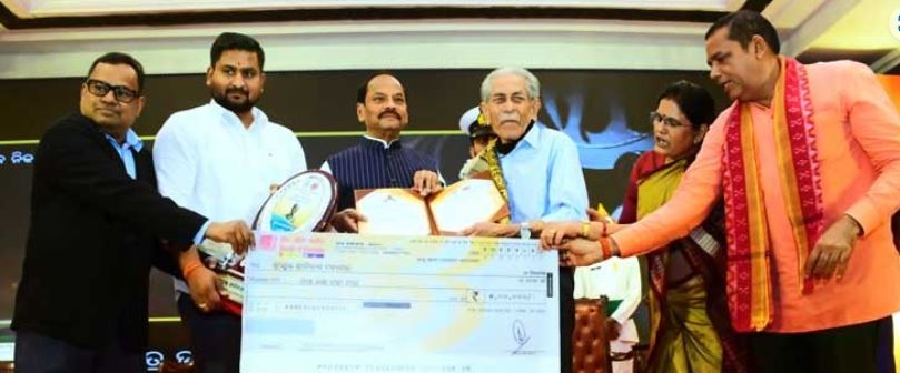 Odisha Film Award: Comedian Jayiram Samal conferred for lifetime contribution to Odia Cine Industry