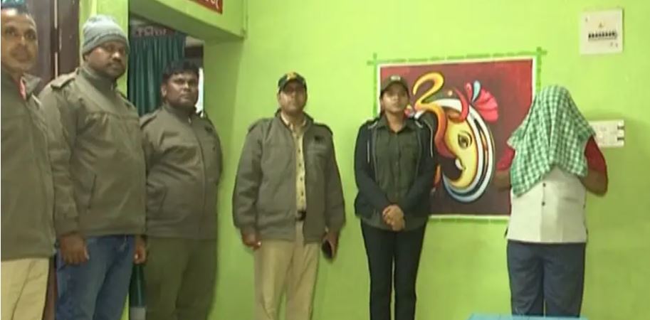 Doctor in Balasore held for keeping tiger hide
