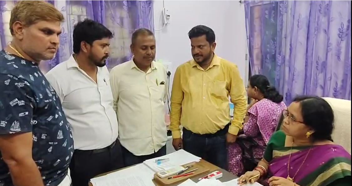 Attack on female Journalist: SUJ Ganjam, Berhampur Press Club stage protest