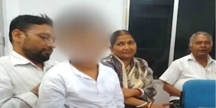 Man estranges minor son from mother, held