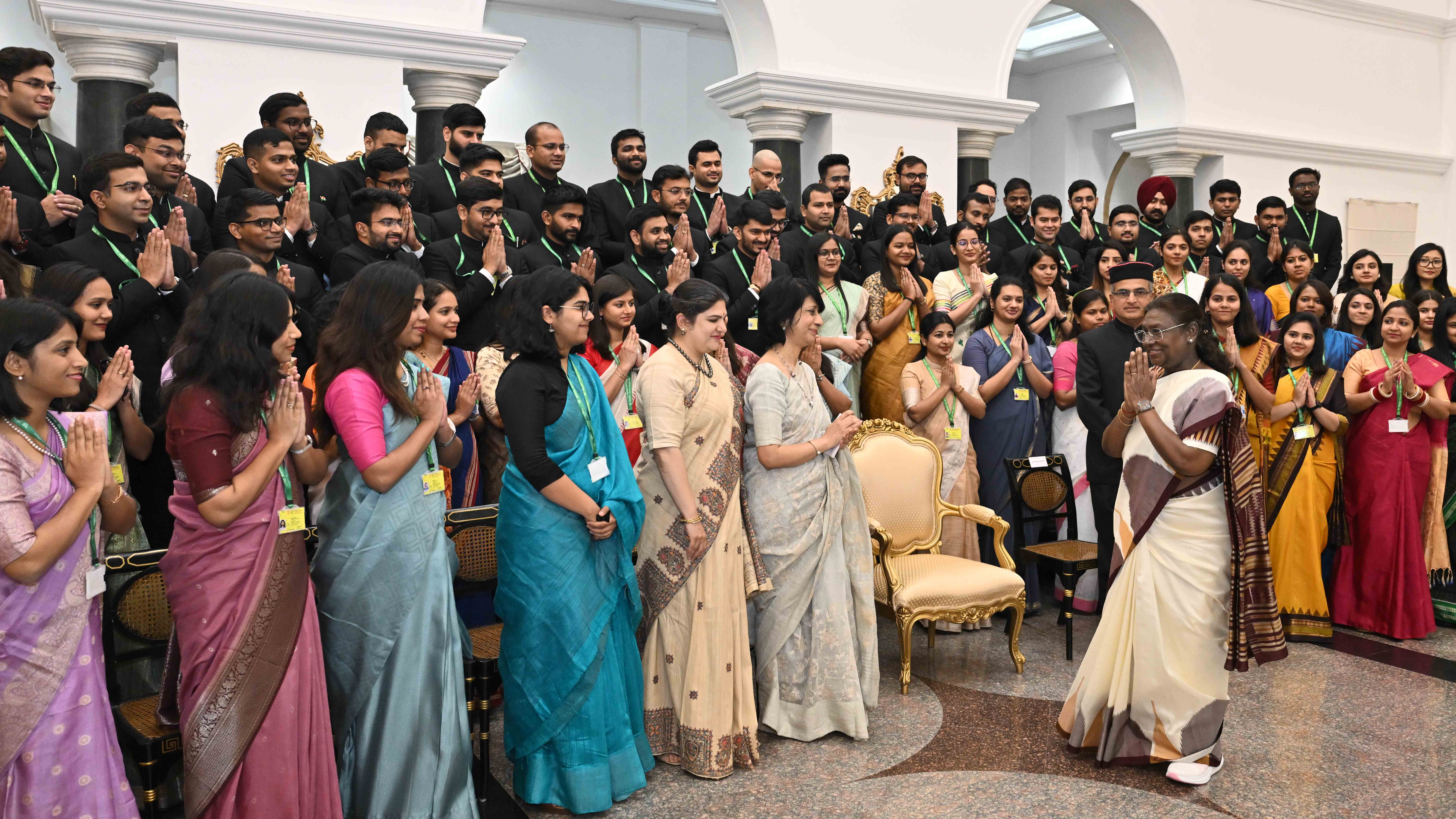 2023 batch IAS officers call on President