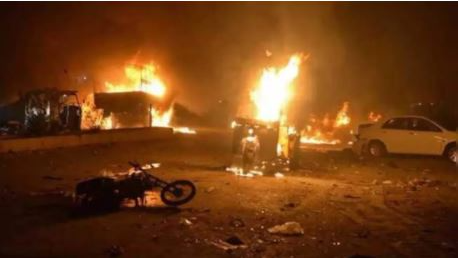 Massive bomb blast in Pakistan: 7 killed, scores critical